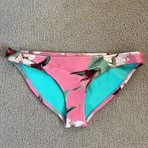 💕TRIANGL FLORAL BIKINI BOTTOM💕